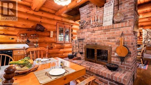110 Hobson'S Harbour Drive, Northern Bruce Peninsula, ON - Indoor With Fireplace
