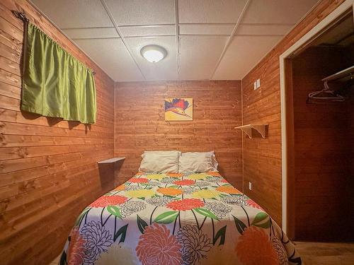 Bedroom - 749 Boul. Du Griffon, Gaspé, QC - Indoor Photo Showing Bedroom