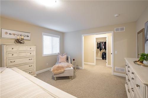 264 Clare Avenue, Welland, ON - Indoor Photo Showing Bedroom