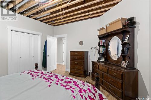 446 Saskatchewan Road, Sarilia Country Estates, SK - Indoor Photo Showing Bedroom