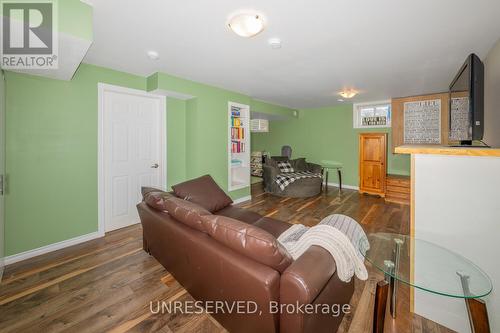 1076 Brussels Line, Howick, ON - Indoor Photo Showing Living Room