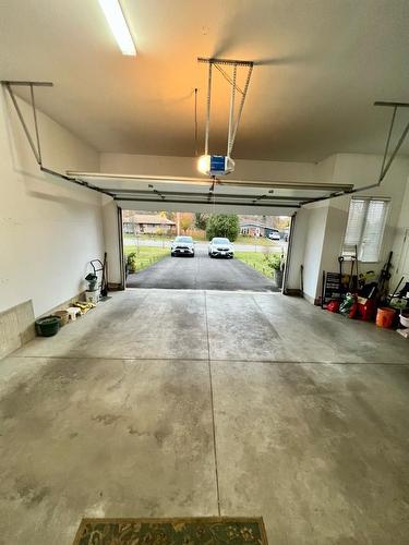 garage - 159 Victoria Street N, Simcoe, ON - Indoor Photo Showing Garage