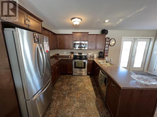 5641 Birch Drive, Fort Nelson, BC - Indoor Photo Showing Kitchen