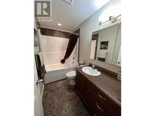 5641 Birch Drive, Fort Nelson, BC - Indoor Photo Showing Bathroom