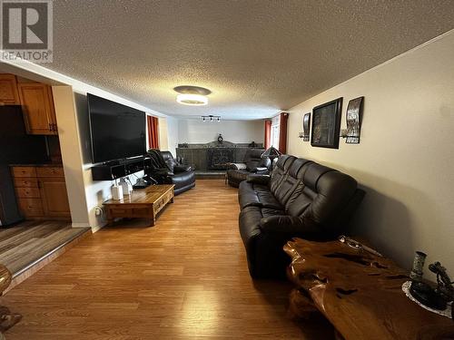 5264 43 Street, Fort Nelson, BC - Indoor Photo Showing Living Room