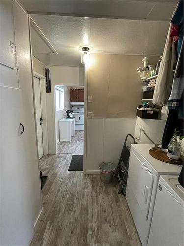 247 Aspen Street W, Oak Lake, MB - Indoor Photo Showing Laundry Room