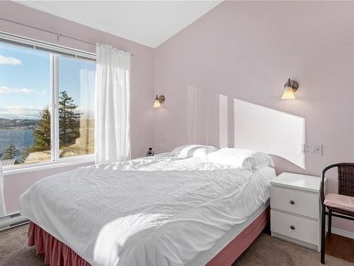 5-620 Helanton Rd, Quadra Island, BC - Indoor Photo Showing Bedroom