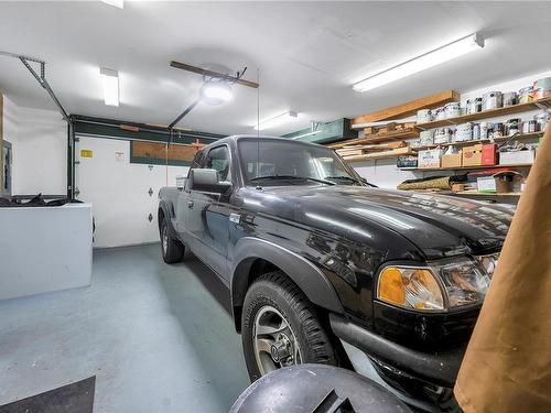 5-620 Helanton Rd, Quadra Island, BC - Indoor Photo Showing Garage