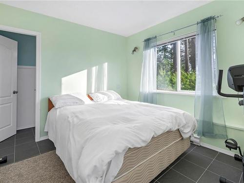 5-620 Helanton Rd, Quadra Island, BC - Indoor Photo Showing Bedroom