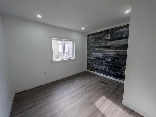 1109 Valley Drive, Kenora, ON - Indoor Photo Showing Other Room