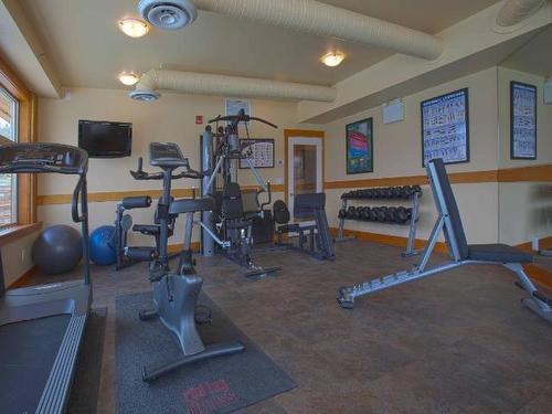 33-130 Colebrook Rd, Kamloops, BC - Indoor Photo Showing Gym Room