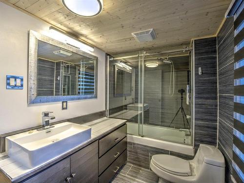 Salle de bains - 55 Rue Perrier, Saint-Jérôme, QC - Indoor Photo Showing Bathroom