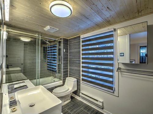 Salle de bains - 55 Rue Perrier, Saint-Jérôme, QC - Indoor