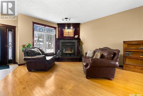 2830 Regina Avenue, Regina, SK - Indoor Photo Showing Living Room With Fireplace