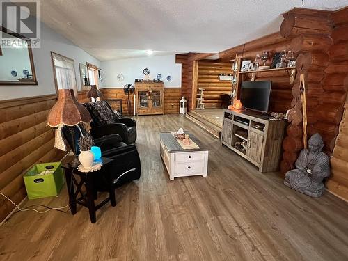 12 Walsh Road, Fort Nelson, BC - Indoor Photo Showing Living Room