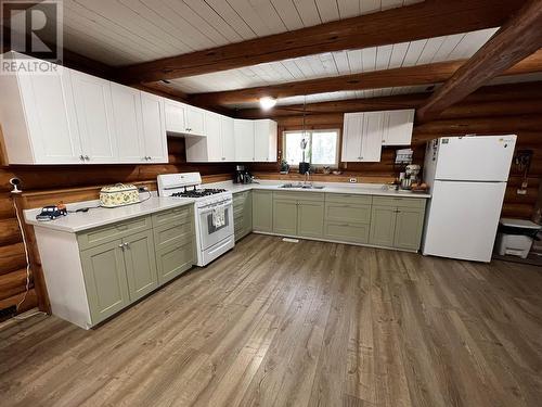 12 Walsh Road, Fort Nelson, BC - Indoor Photo Showing Kitchen