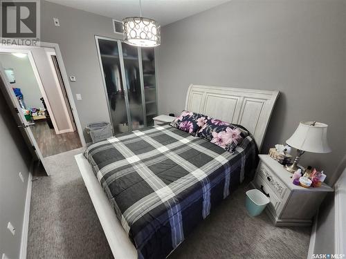 122 225 Maningas Bend, Saskatoon, SK - Indoor Photo Showing Bedroom
