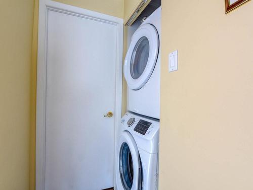 Laundry room - 401-961 Av. St-Charles, Laval (Chomedey), QC - Indoor Photo Showing Laundry Room