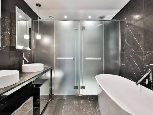 Salle de bains attenante Ã  la CCP - 1002-242 Rue Young, Montréal (Le Sud-Ouest), QC - Indoor Photo Showing Bathroom