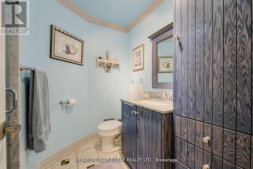 33 Maplewood Dr, Amaranth, ON - Indoor Photo Showing Bathroom