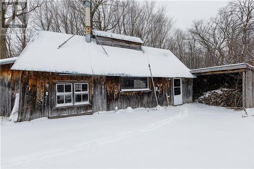 Sugar shack 18' x 35' with an addition for wood storage. - 18711 Beaver Brook Road, Martintown, ON 