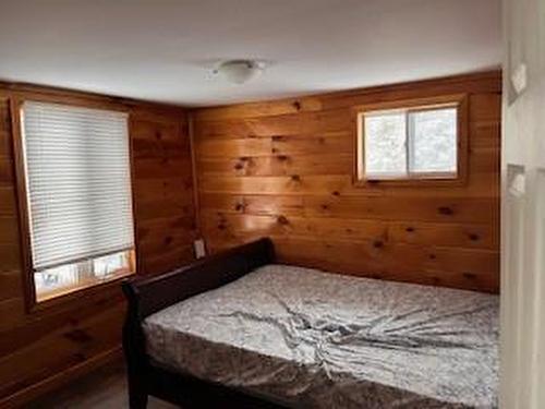 1130 Bull Lake Road, Arden, ON - Indoor Photo Showing Bedroom