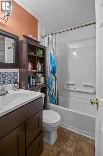 36 Lushs Road, Conception Bay South, NL - Indoor Photo Showing Bathroom