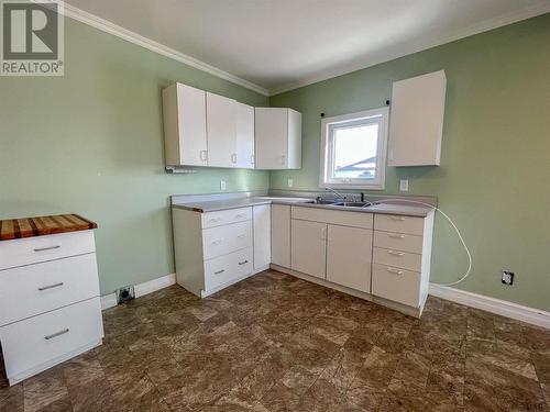 146 Main St, Iroquois Falls, ON - Indoor Photo Showing Kitchen With Double Sink