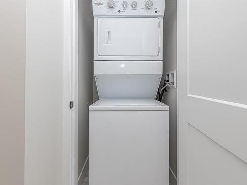 3481 Trumpeter St, Colwood, BC - Indoor Photo Showing Laundry Room