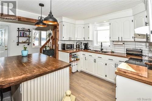 28 Rue Des Chasseurs, Le Goulet, NB - Indoor Photo Showing Kitchen With Double Sink