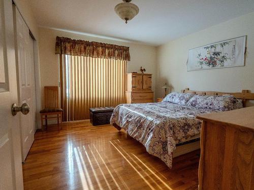 Chambre Ã Â coucher - 684Z 8E Rang, Saint-Théodore-D'Acton, QC - Indoor Photo Showing Bedroom