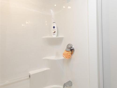 1109 Frederica Street W, Thunder Bay, ON - Indoor Photo Showing Bathroom