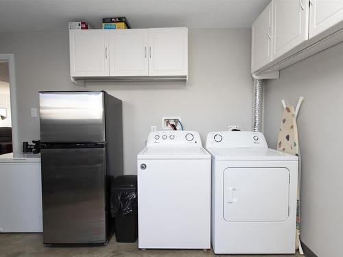 1109 Frederica Street W, Thunder Bay, ON - Indoor Photo Showing Laundry Room