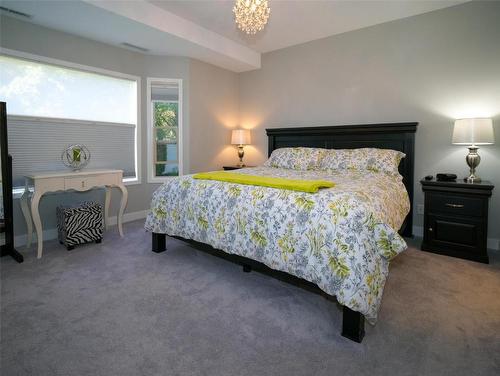 107-3805 30Th Avenue, Vernon, BC - Indoor Photo Showing Bedroom