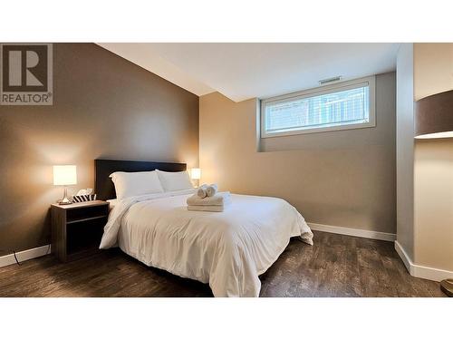 703 Westpoint Court, Kelowna, BC - Indoor Photo Showing Bedroom