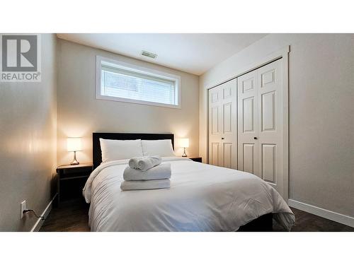 703 Westpoint Court, Kelowna, BC - Indoor Photo Showing Bedroom
