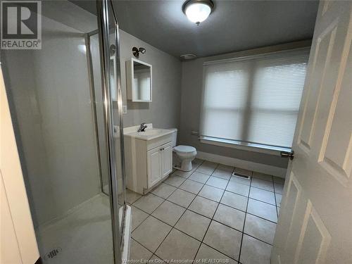 1006 Felix Avenue East, Windsor, ON - Indoor Photo Showing Bathroom