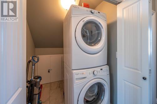 2450 Radio Tower Road Unit# 115, Oliver, BC - Indoor Photo Showing Laundry Room