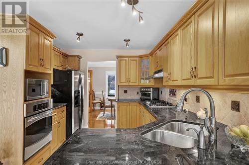 51 Braemar Boulevard, Chatham, ON - Indoor Photo Showing Kitchen With Double Sink