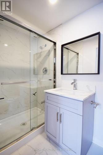 15536 Mccowan Rd, Whitchurch-Stouffville, ON - Indoor Photo Showing Bathroom
