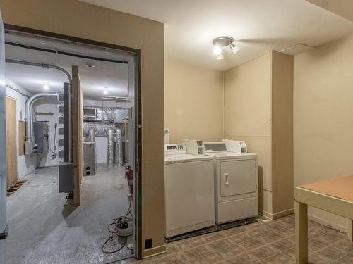 Salle de lavage - 2901  - 2905 Ch. Royal, Québec (Beauport), QC - Indoor Photo Showing Laundry Room