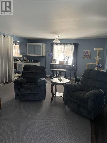 31 Huron Avenue, Blind River, ON - Indoor Photo Showing Living Room