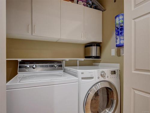 3717 Marine Vista, Cobble Hill, BC - Indoor Photo Showing Laundry Room