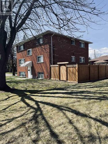 580 Digby Ave, Oshawa, ON - Outdoor