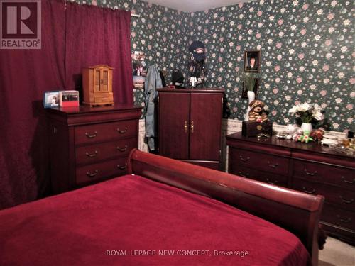 580 Digby Avenue, Oshawa, ON - Indoor Photo Showing Bedroom