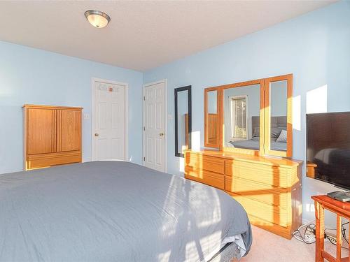 6149 Everest Way, Duncan, BC - Indoor Photo Showing Bedroom