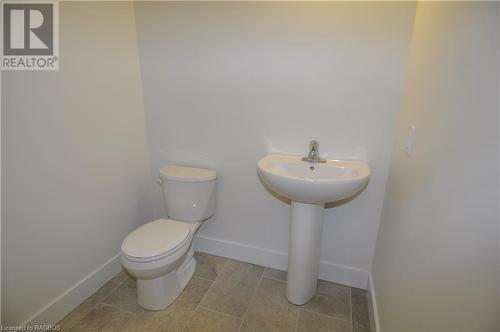 642 8Th Street W, Owen Sound, ON - Indoor Photo Showing Bathroom