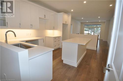 Kitchen - 835 7Th Avenue W, Owen Sound, ON - Indoor Photo Showing Kitchen With Upgraded Kitchen