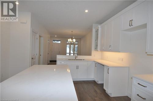 835 7Th Avenue W, Owen Sound, ON - Indoor Photo Showing Kitchen