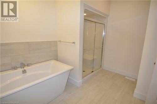 835 7Th Avenue W, Owen Sound, ON - Indoor Photo Showing Bathroom